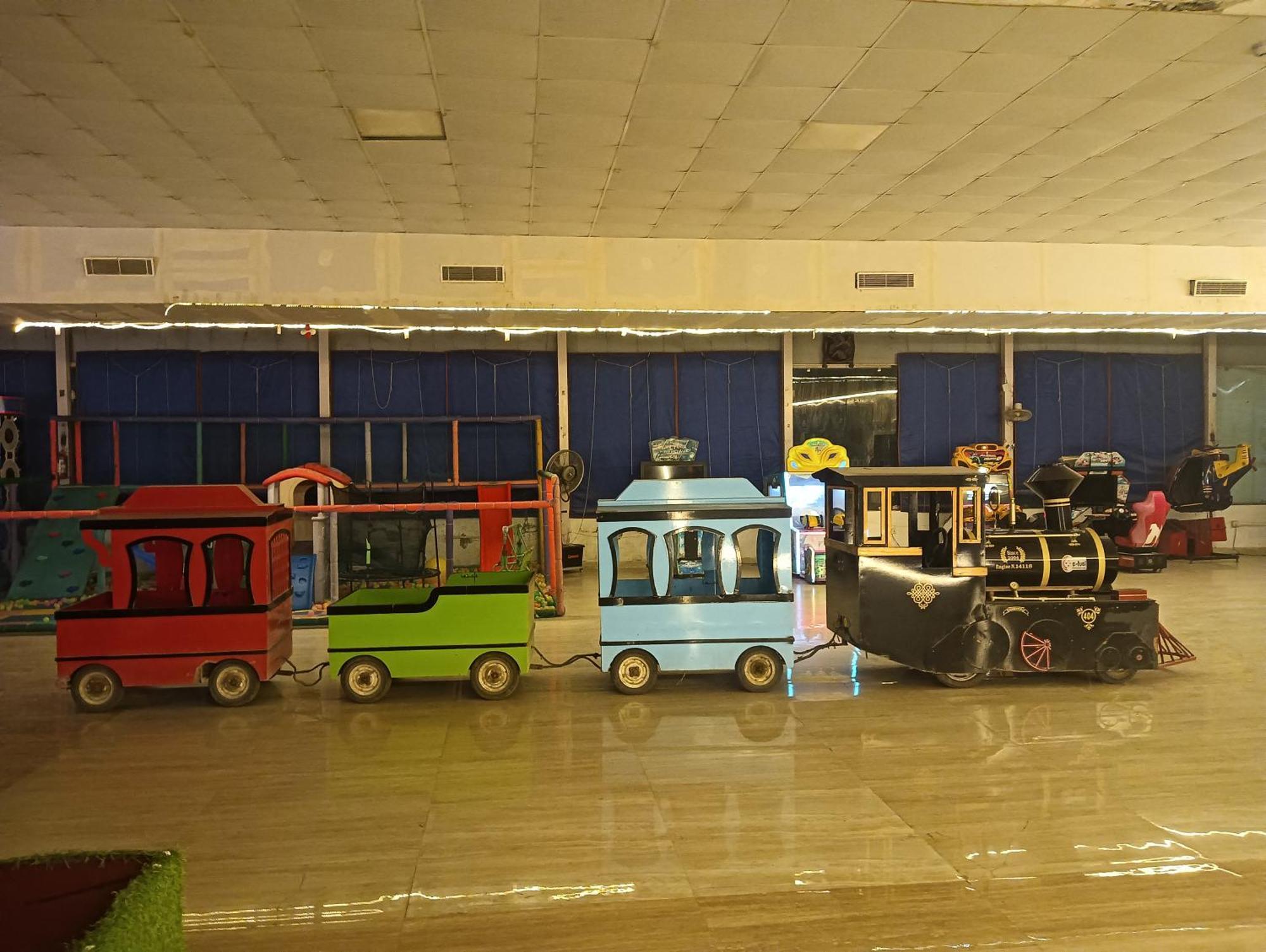 Krishna Fun Land Mathura Exterior foto